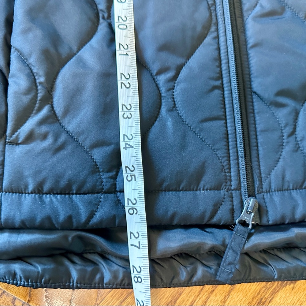 Womens Lands' End Black quilted zip vest NWT L 46" bust - Picture 3 of 4